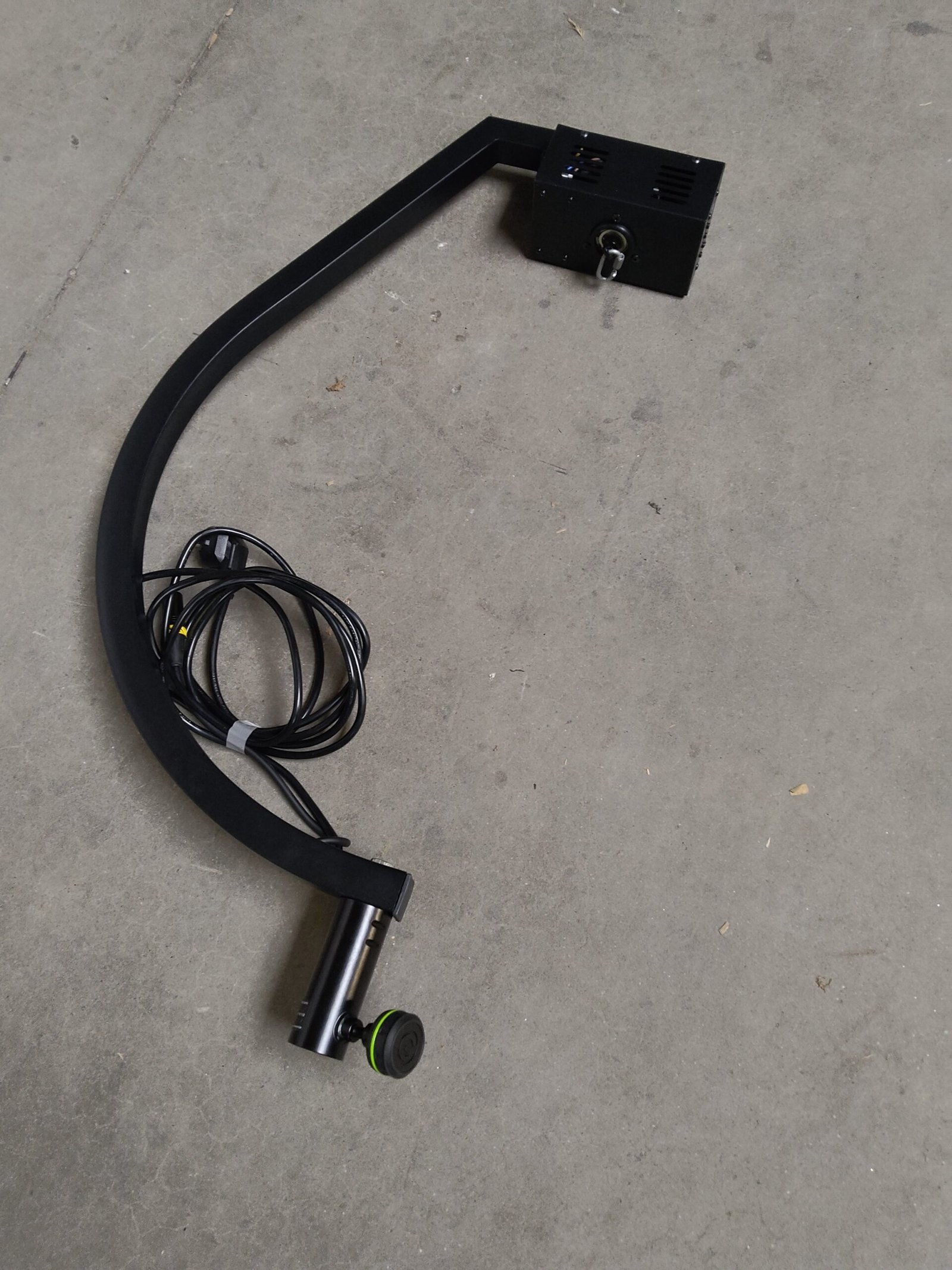 Electric motor mirror balls op statief