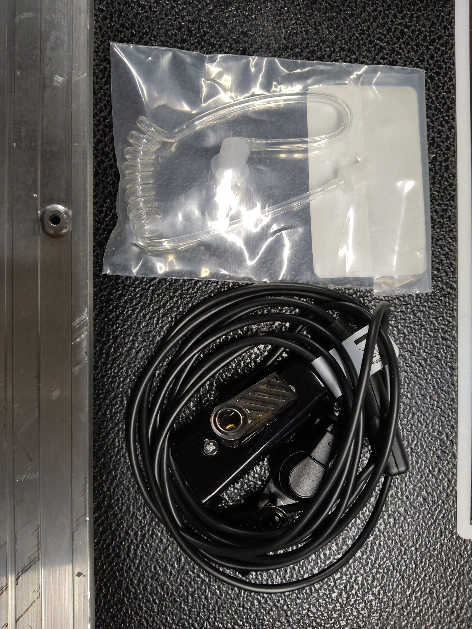 Kenwood KHS-8NC - Handpalmmicrofoo met security-oortje - Afbeelding 2